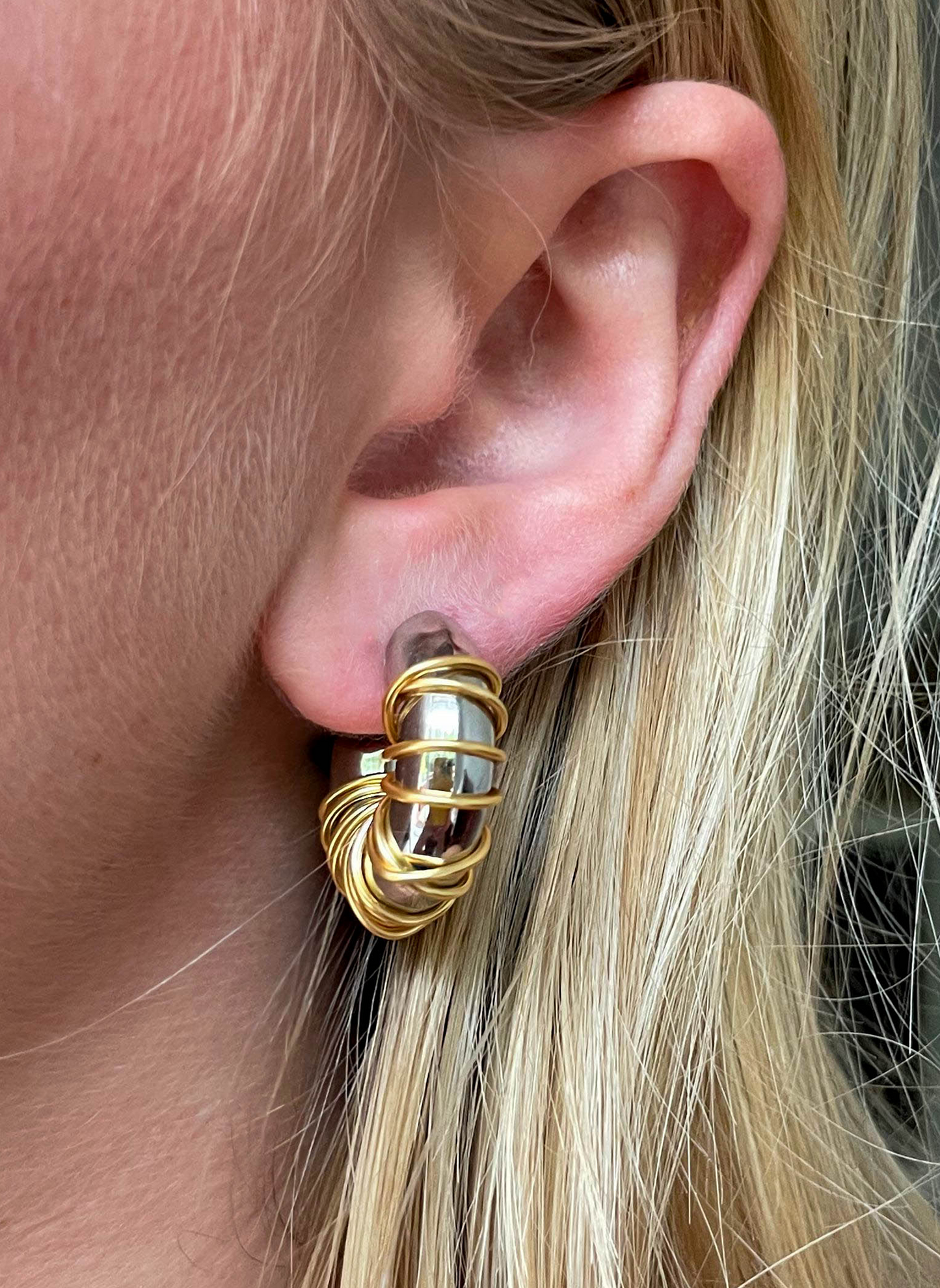 Boucles créoles argentées et dorées