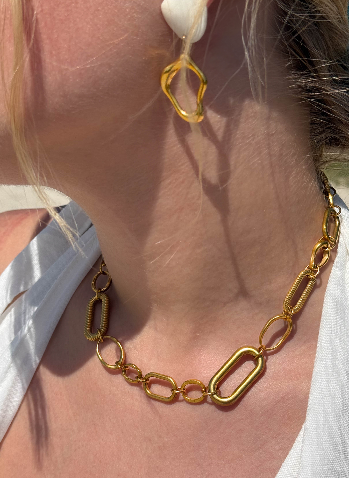 Collier Arun